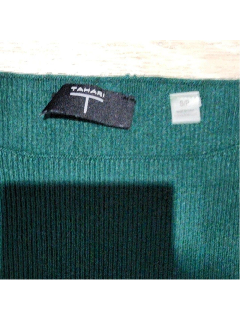 Tahari Sweater Womens Petite SP Green Knit Crew Neck Long Sleeve Pullover Casual - Picture 2 of 4